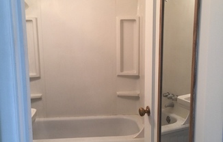 2 beds, 1 bath, $1,350