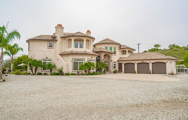 5 Bedroom Mansion on Horse Property in Santa Clarita  for Rent!