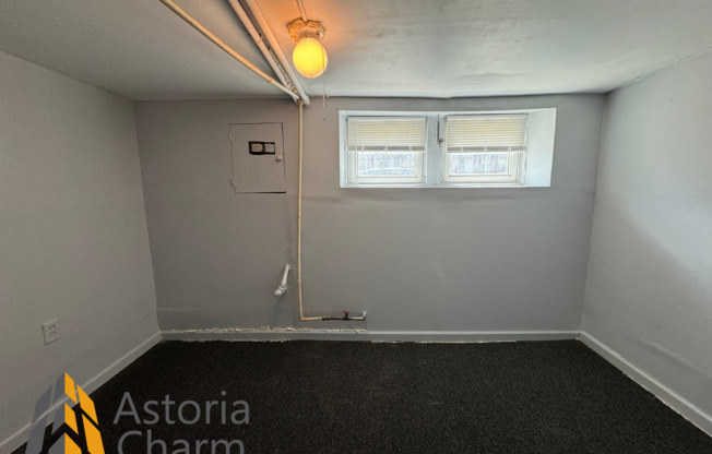 2 beds, 1.5 baths, $1,600