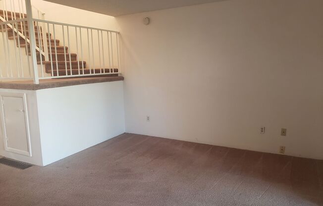 Charming Townhouse! Water Sewer and Garbage Included!