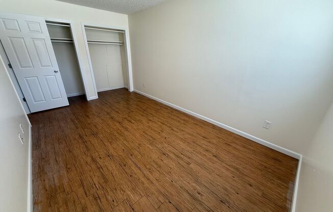 2 beds, 1 bath, 705 sqft, $765, Unit 837-Unit 2