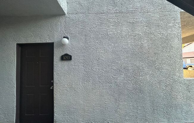 Great 1 bedroom Condo Near South Pointe