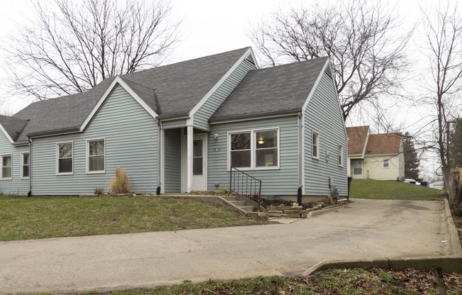 This is a 3 bedroom Meredith Homes duplex in the northwest part of Des Moines