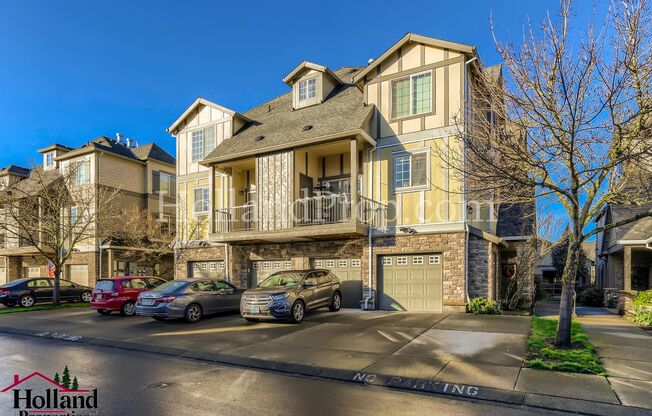** SPECIAL DISCOUNT on the first month's rent! ** Spacious 2 Bed, 2.5 Bath Condo with Brand New Carpet – Prime Hillsboro Location