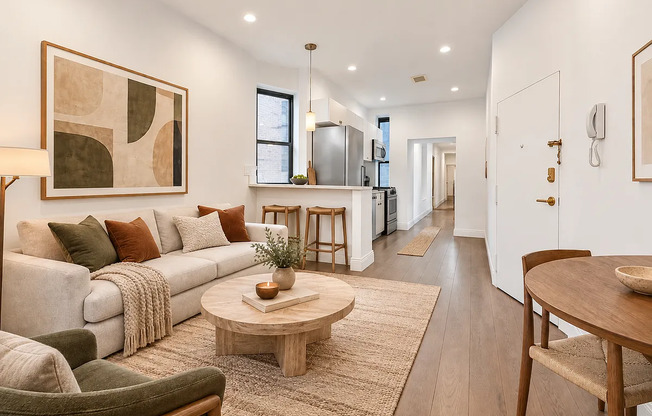2 beds, 1 bath, $6,750, Unit 7