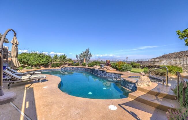3 beds, 3 baths, $6,995