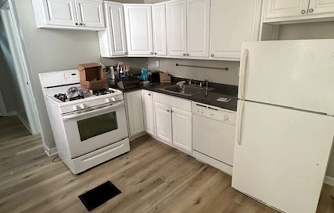 4 Bed, 2 Bath in Oakland- Available Aug 1- Pitt Off Campus Housing
