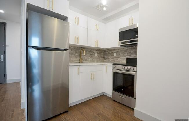 896 NEW YORK AVE