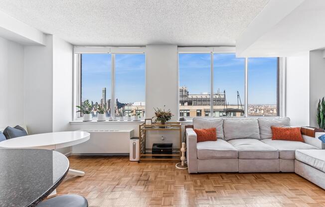 1 bed, 1 bath, 819 sqft, $5,000, Unit PH4D