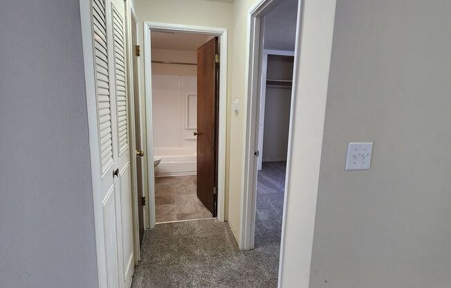 Downtown 2BR/1BA