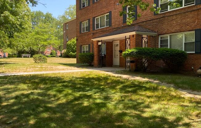 1 bed, 1 bath, 610 sqft, $995, Unit G204