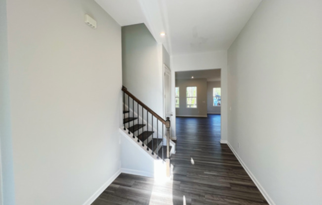 2475 WHISTLER WAY NE