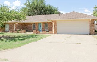 Spacious 3 Bed/2 Bath/2 car garage in NW OKC!