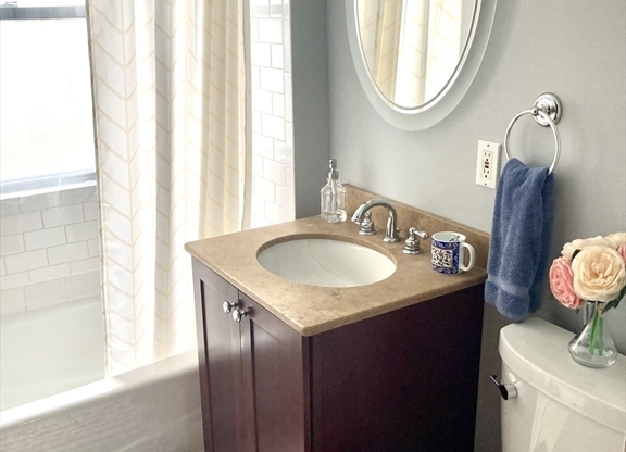 12 PONDVIEW RD