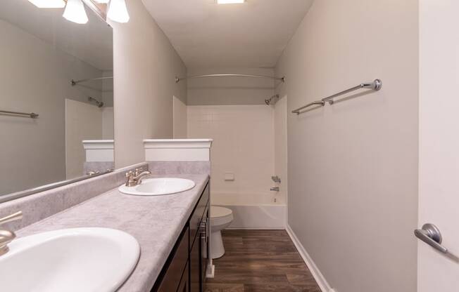 Luxurious Bathroom at Barrington Estates Apartments, Indianapolis, IN