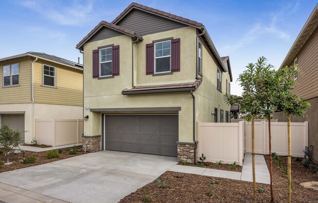 Village at Los Carneros Home w/ 2-Car Garage and AC!