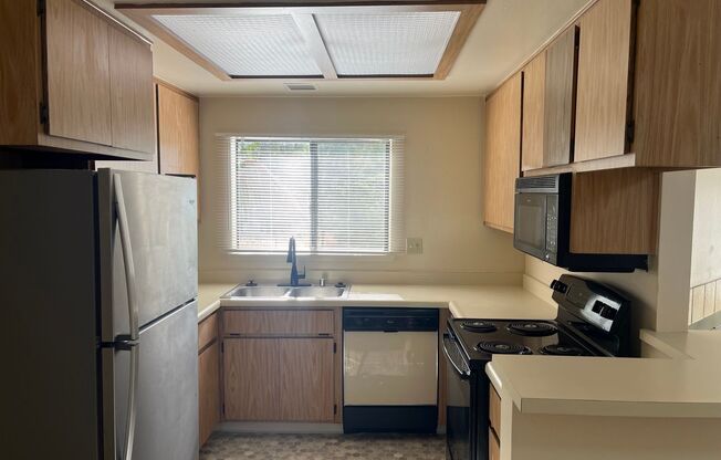 2 beds, 2 baths, $2,195, Unit 12