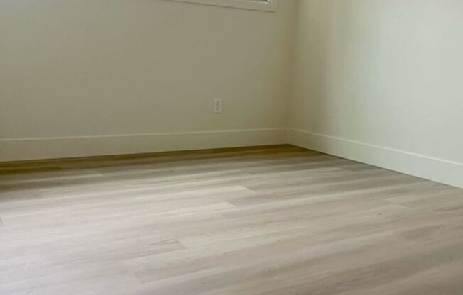 2 beds, 1 bath, 840 sqft, $1,750, Unit 58-8