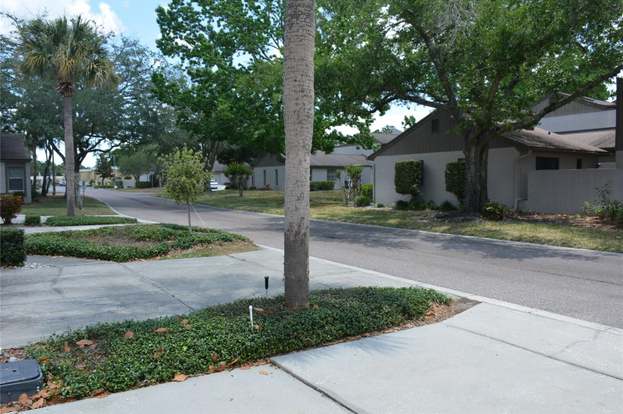493 MEADOWOOD BLVD
