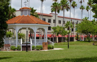 Clubside Apartment Homes