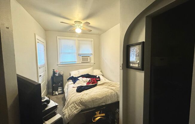 3 beds, 1 bath, 1,000 sqft, $1,500, Unit Unit 3