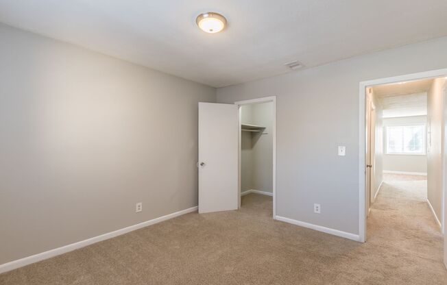 2 beds, 1 bath, 1,100 sqft, $1,396, Unit 3665-E04