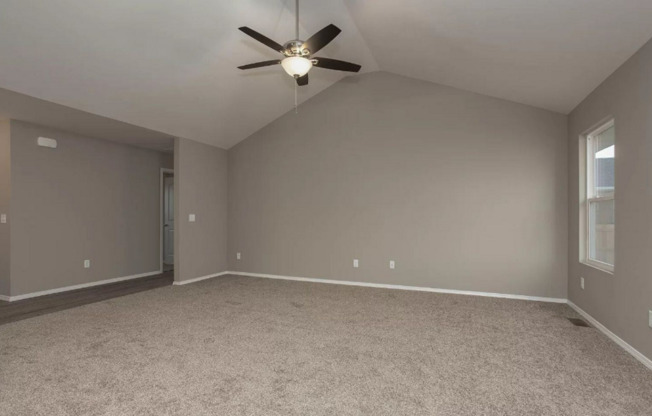 Spacious 3 Bedroom Rental in Republic!