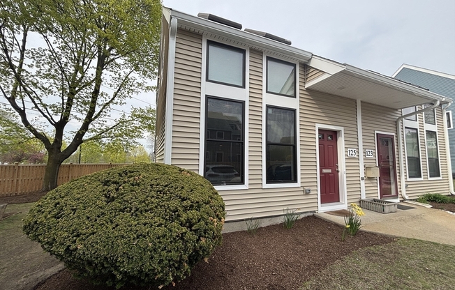 125 GOVERNOR WINTHROP