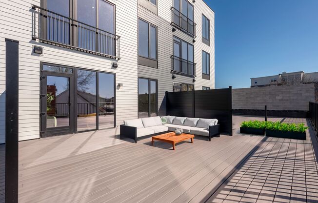 1 bed, 1 bath, 587 sqft, $2,450, Unit 205