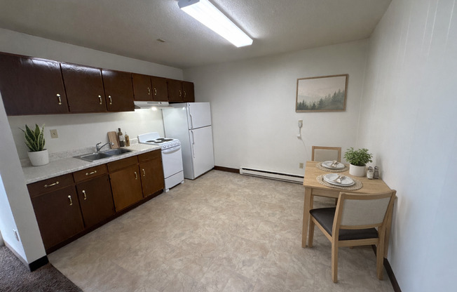 Studio, 1 bath, 500 sqft, $650, Unit 328