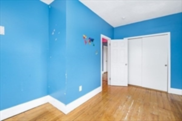 3 beds, 1 bath, 1,100 sqft, $2,500, Unit 3