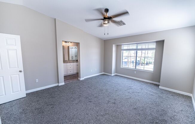 Upgraded Remodeled 2 Bedroom Townhome