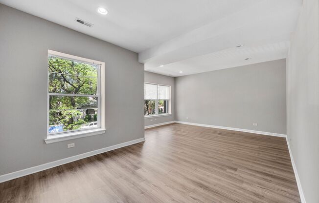 4143 S. Michigan Ave #1