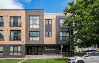 Centrally located 1 bedroom in the heart of Uptown!