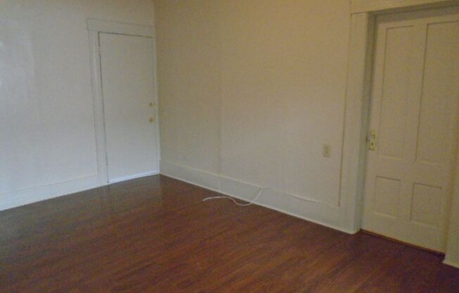 Studio, 1 bath, 392 sqft, $1,350, Unit #22