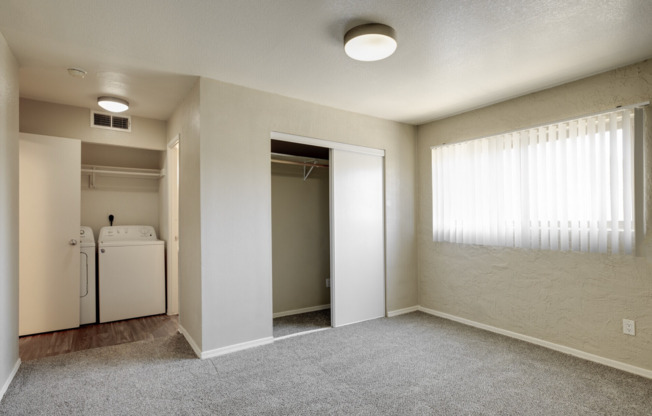 1 bed, 1 bath, 750 sqft, $1,195, Unit MR-107