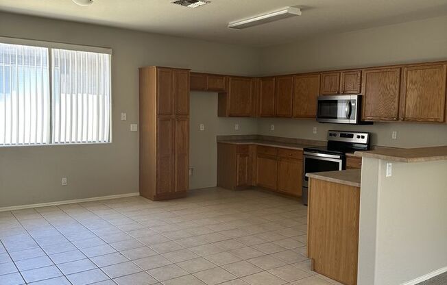 4 beds, 2 baths, $1,950