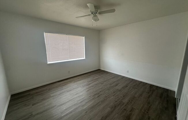 2 beds, 1 bath, 824 sqft, $1,000, Unit A