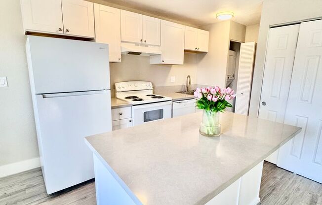 1 bed, 1 bath, 680 sqft, $1,535, Unit 82A