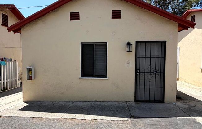 139 S Rosemead Blvd.