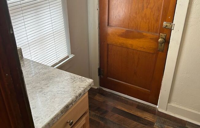 1 bed, 1 bath, $1,000