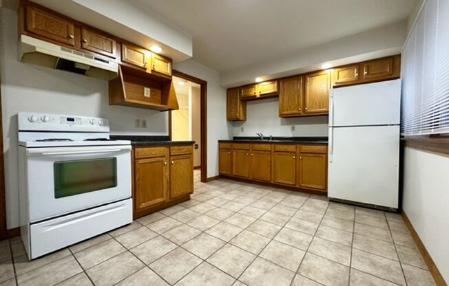 1 bed, 1 bath, $625, Unit Apt. G