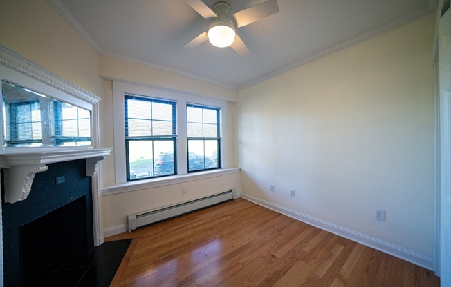 2 beds, 1 bath, $3,650, Unit 12