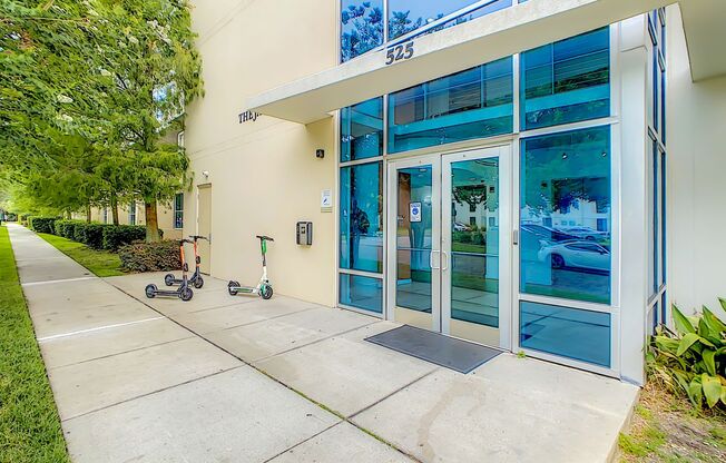 Fully Furnished 2bed/2bath/2parking Executive Accommodations. Housekeeping and Utilities Included.