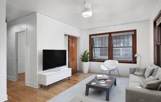 1424 N PENNSYLVANIA ST