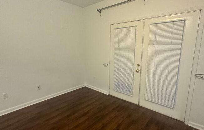 1 bed, 1 bath, $1,400, Unit # 315