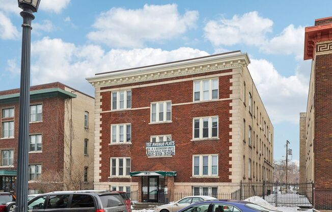 2 beds, 1 bath, 720 sqft, $1,395, Unit 102