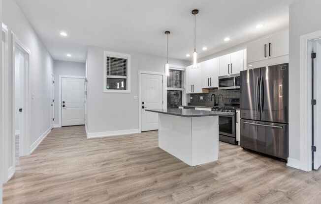 3 beds, 2 baths, 1,150 sqft, $3,300, Unit 1062-1st Floor