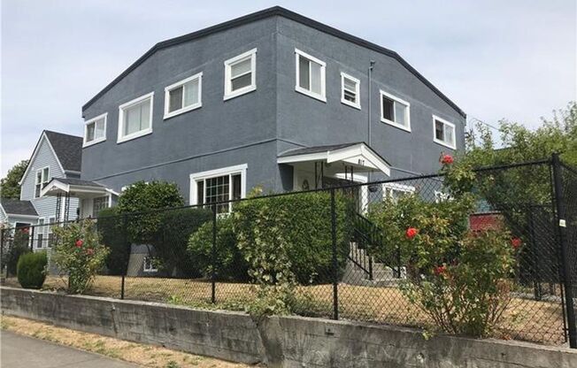Special Offer! 50% Off Your First Month’s Rent - 1 Bedroom, 1 Bath Upper Level Unit in Tacoma