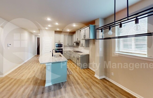 5521 CAPILANO CT